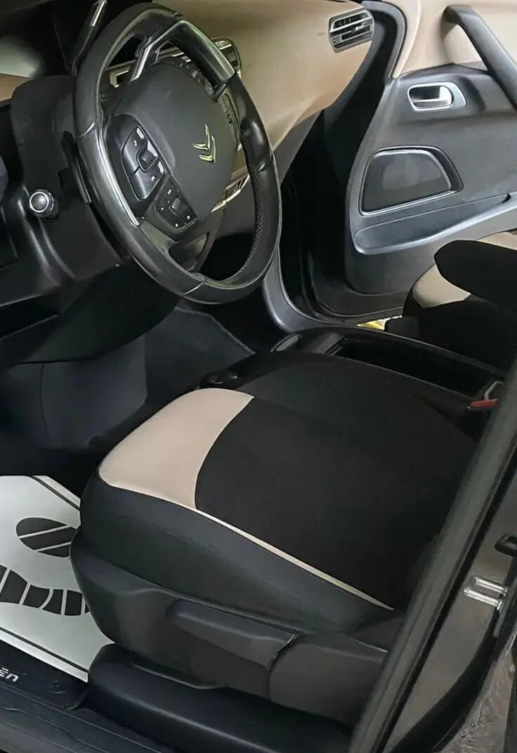 Nettoyage intérieur voiture