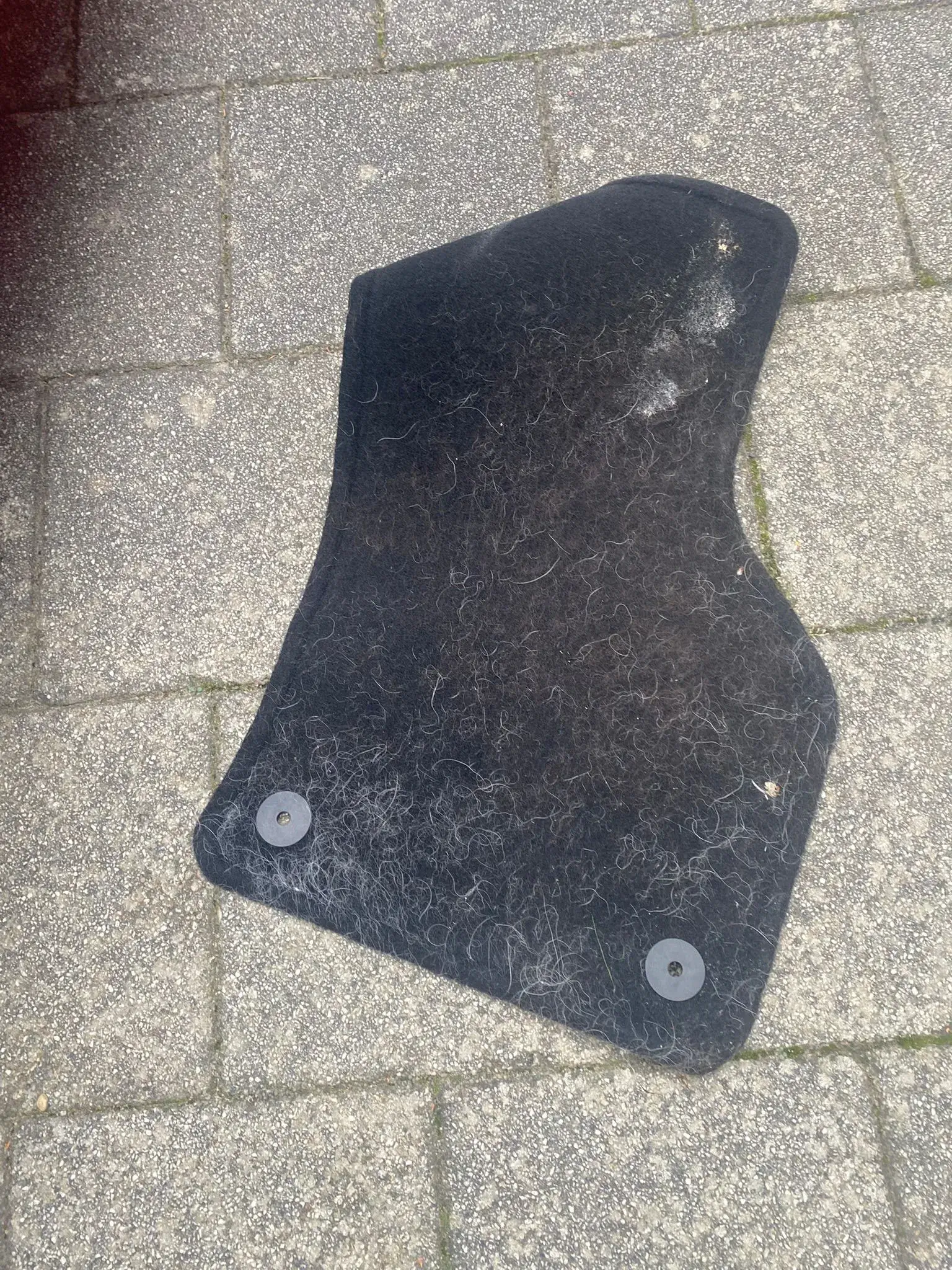 Tapis Seat : avant nettoyage par Letzy Clean